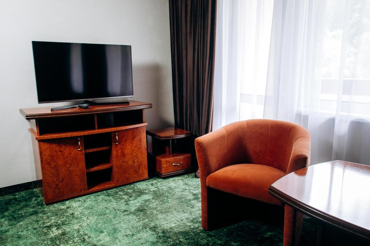 Stanislavsky Hotel Group Yaremtche Extérieur photo