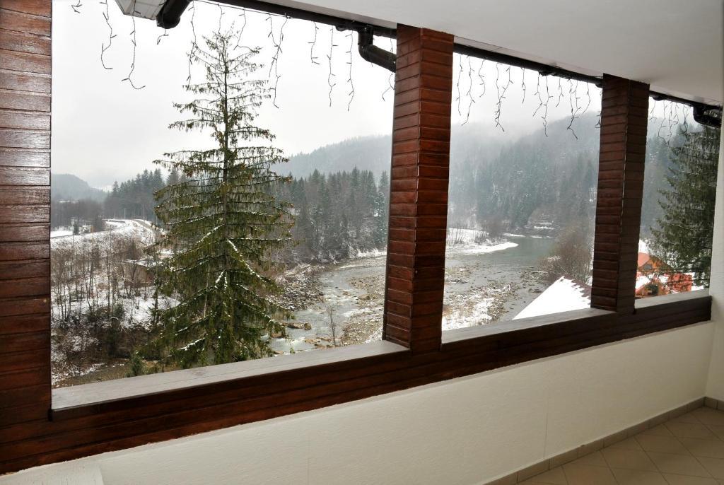 Stanislavsky Hotel Group Yaremtche Chambre photo