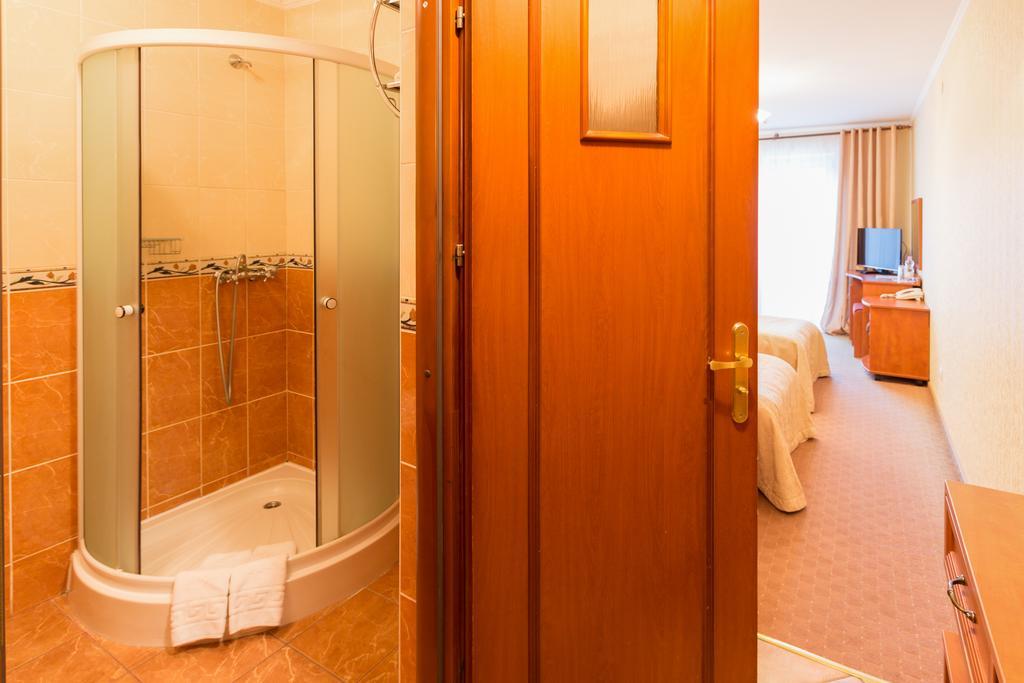 Stanislavsky Hotel Group Yaremtche Extérieur photo